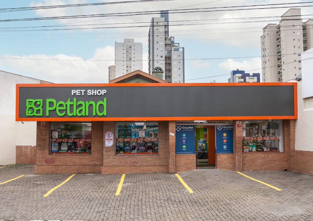 Banho e tosa perto de mim: a Petland está pertinho de você!